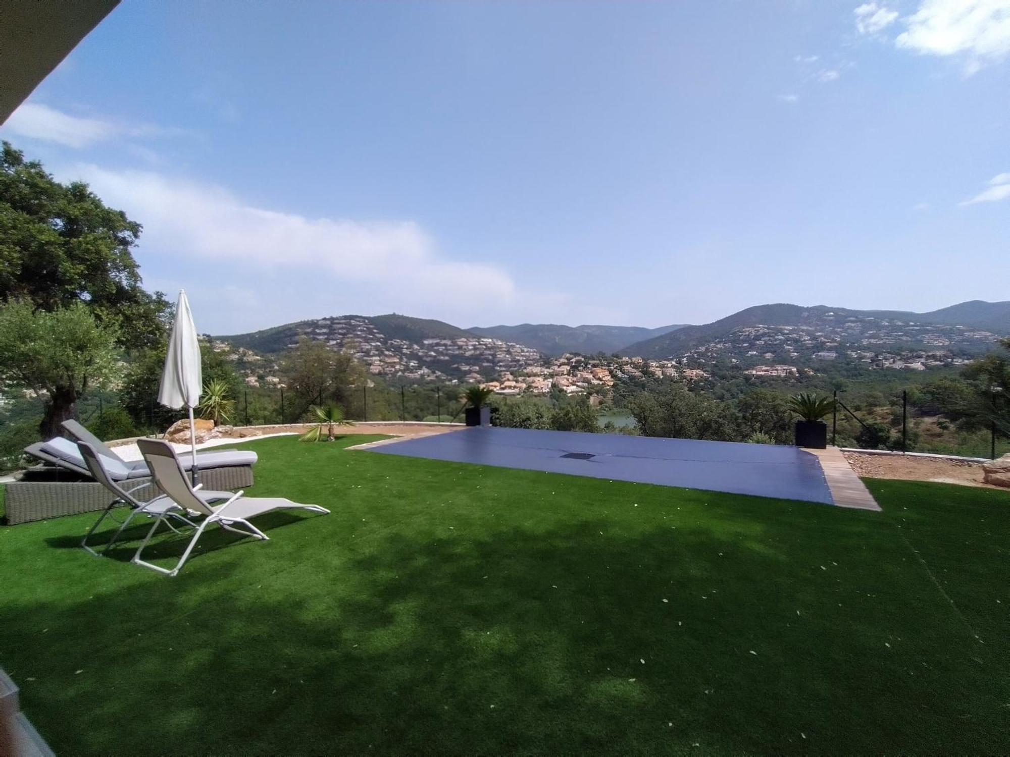 Superbe Bas De Villa 80 M2 Piscine Privee Reservee Aux Vacanciers Avec Vue Magnifique 6 Couchages La Londe-les-Maures Exterior photo